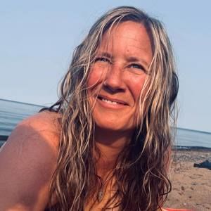 Meet your Posher, Gini